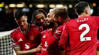 Man United weather Chelsea onslaught to snatch win away from Stamford Bridge